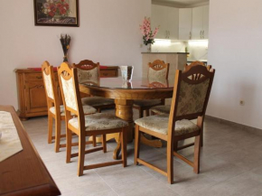 Apartments Tomi ST - Three Bedroom Apartment with Balcony A1